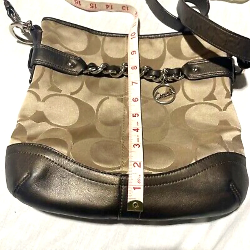 Coach F19730 Khaki Signature Optic Metallic Leather Chain Crossbody Bag Purse.